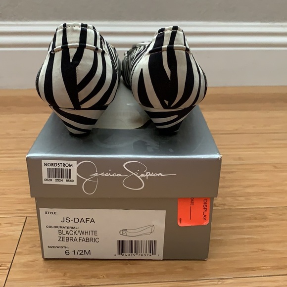 Jessica Simpson black and white zebra fabric flats - Picture 4 of 4